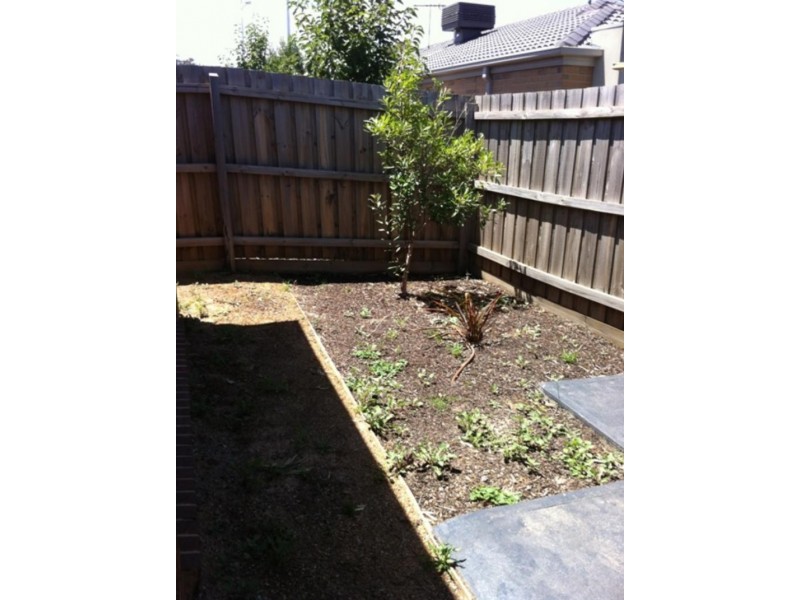 5 Harmony Dr, South Morang VIC 3752