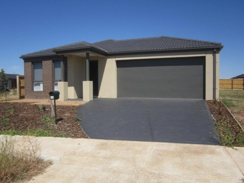 13 Basinview Dr, Tarneit VIC 3029
