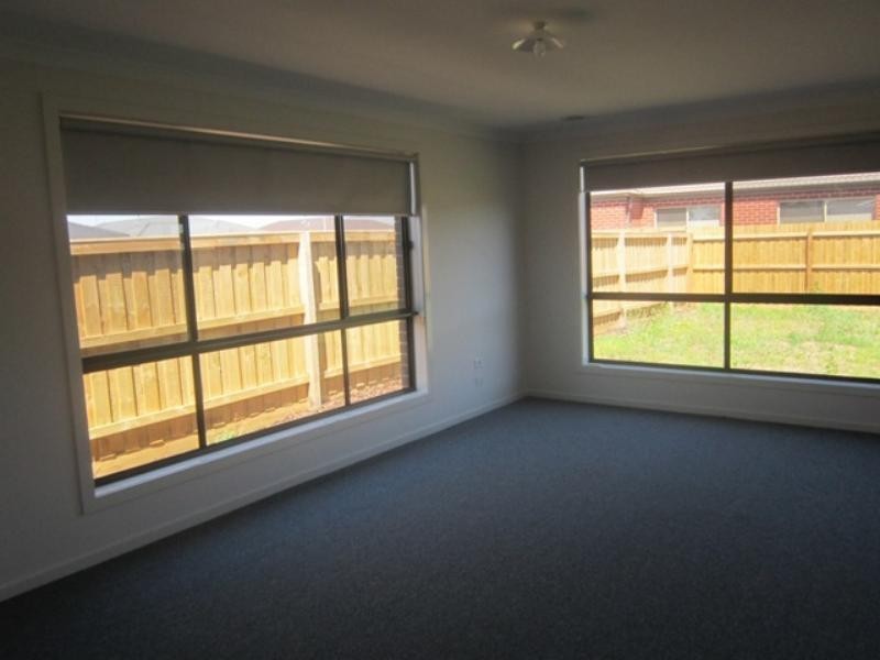 13 Basinview Dr, Tarneit VIC 3029