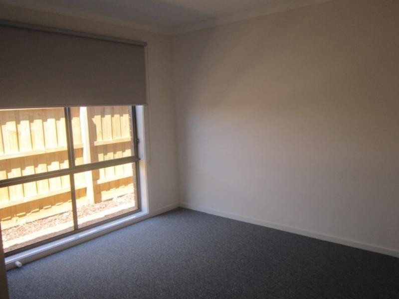 13 Basinview Dr, Tarneit VIC 3029