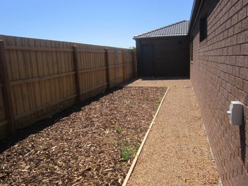 13 Basinview Dr, Tarneit VIC 3029