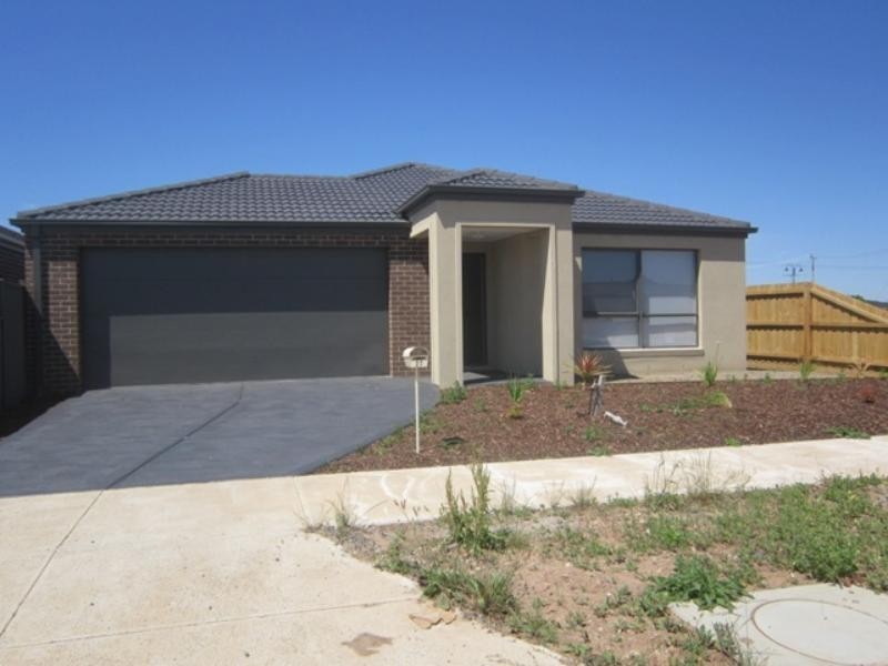 27 Springleaf Rd, Tarneit VIC 3029