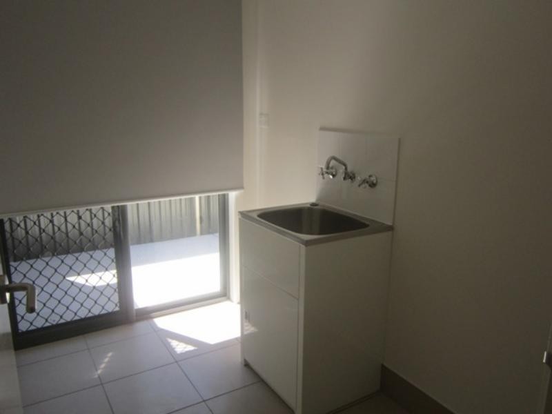 27 Springleaf Rd, Tarneit VIC 3029