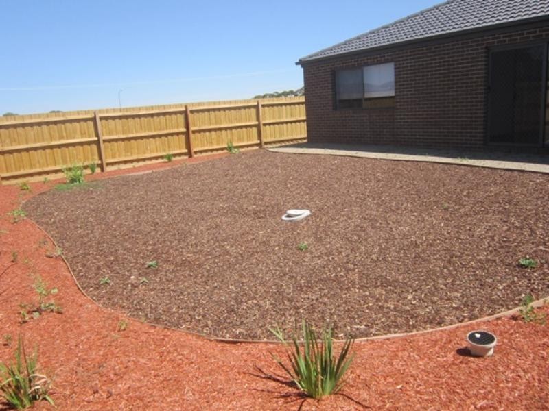 27 Springleaf Rd, Tarneit VIC 3029