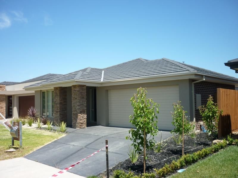 33 Etheral Way, Sandhurst VIC 3977