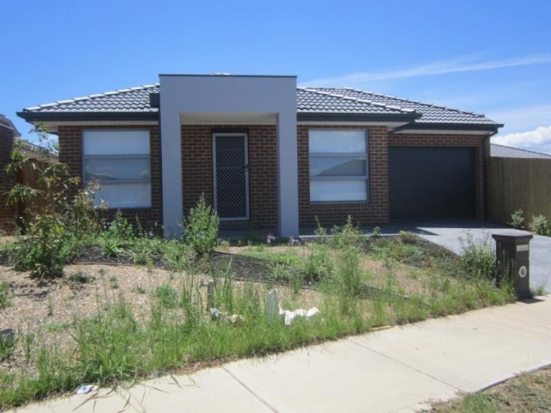27 Vichy Ave, Doreen VIC 3754
