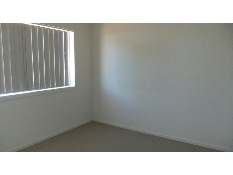 8 Emma Ct, Sunbury VIC 3429