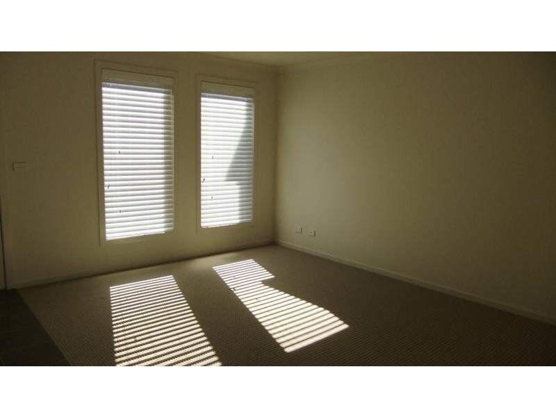 8 Emma Ct, Sunbury VIC 3429