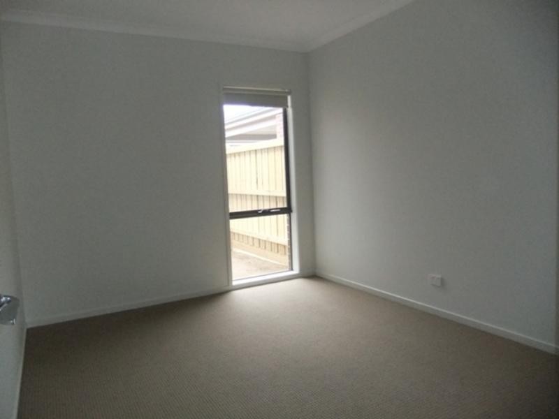 13 Edge View, Point Cook VIC 3030