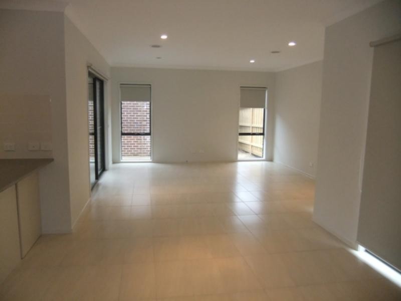 13 Edge View, Point Cook VIC 3030