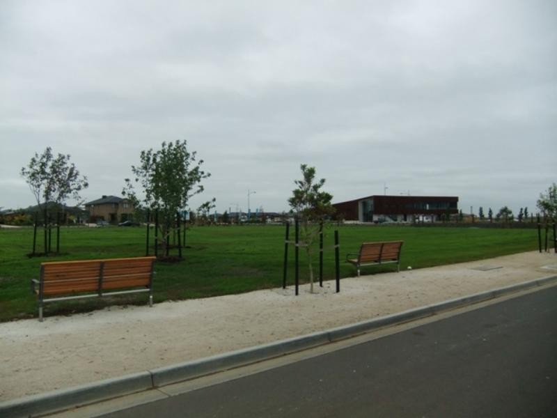 13 Edge View, Point Cook VIC 3030