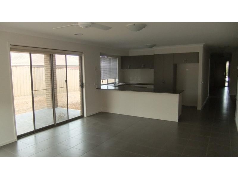 202 Reservoir Rd, Sunbury VIC 3429