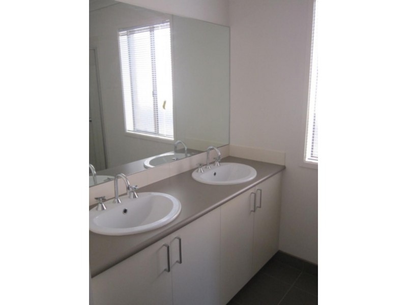 202 Reservoir Rd, Sunbury VIC 3429