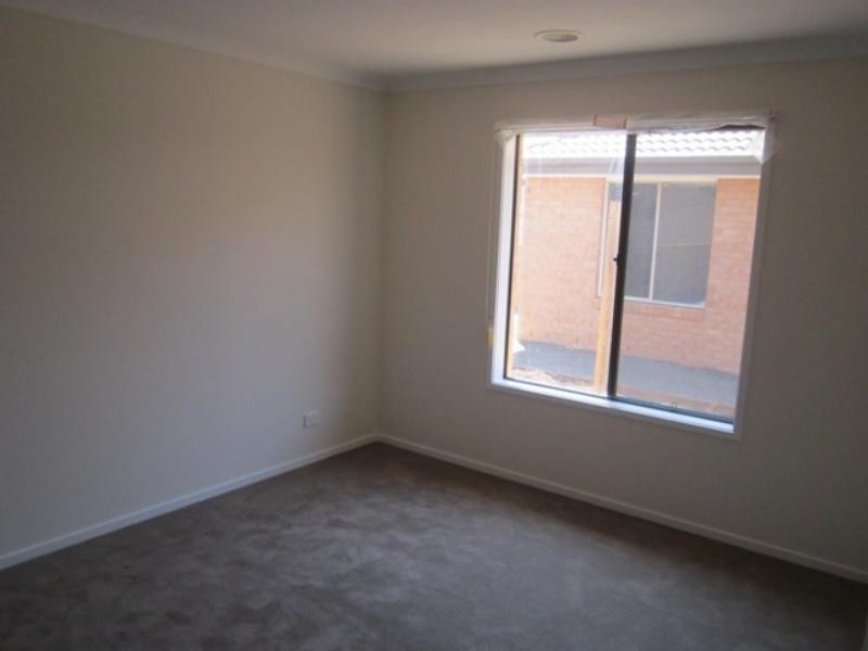 4 Hadlow Ct, Sunbury VIC 3429