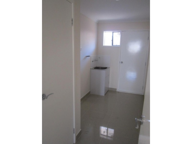 4 Hadlow Ct, Sunbury VIC 3429