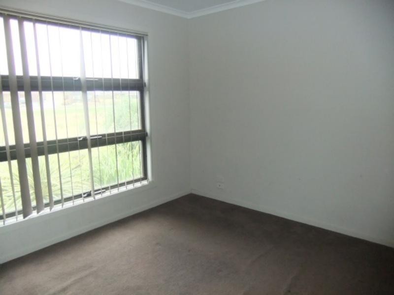 10 Tiverton Park Way, Derrimut VIC 3030