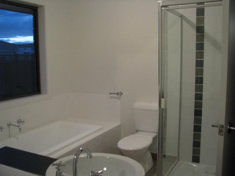 54 Pioneer Dr, Deer Park VIC 3023