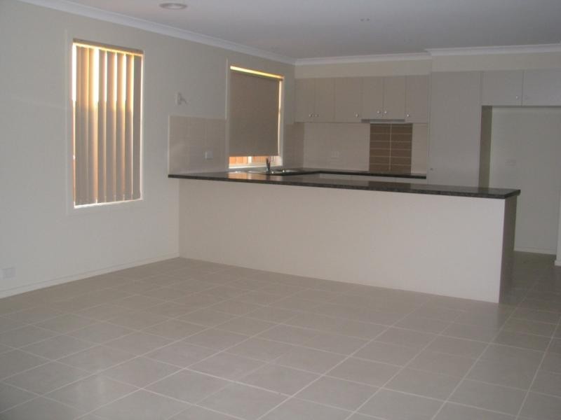 6 Zoe Pl, Truganina VIC 3029