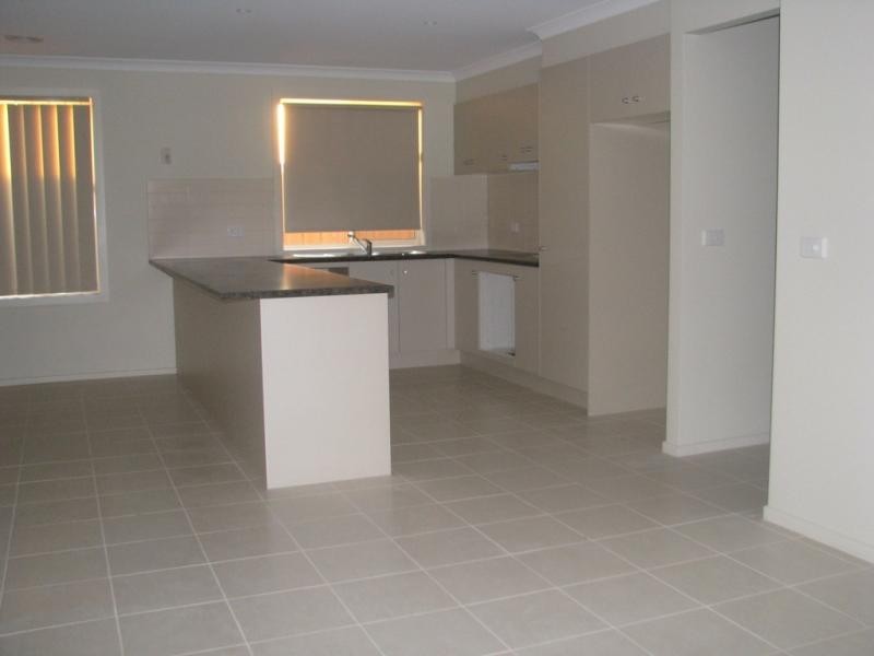 6 Zoe Pl, Truganina VIC 3029