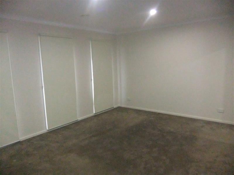 6  Saltash Dr, Sunbury VIC 3429