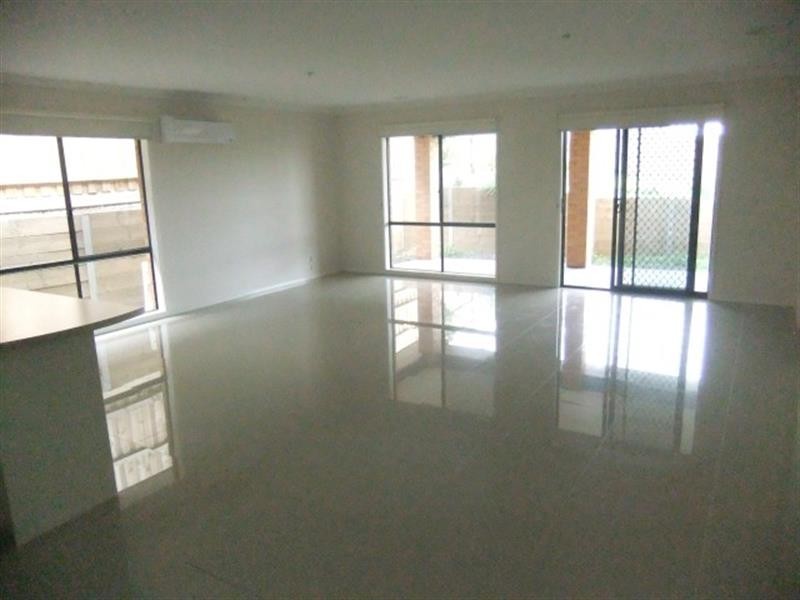 6  Saltash Dr, Sunbury VIC 3429