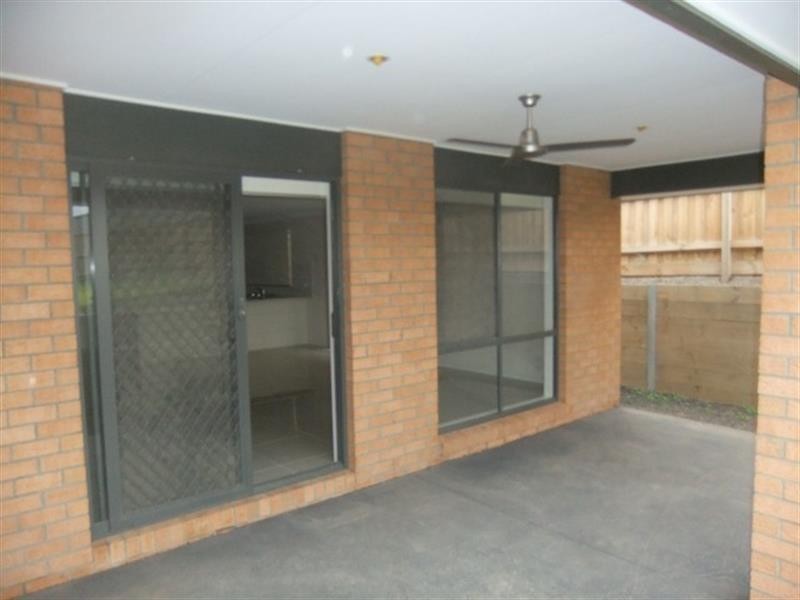 6  Saltash Dr, Sunbury VIC 3429