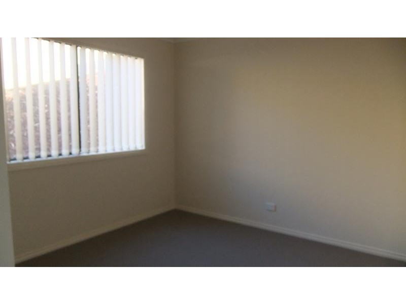 132 Phillip Dr, Sunbury VIC 3429