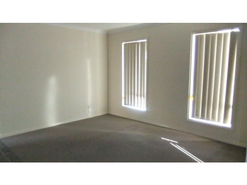 132 Phillip Dr, Sunbury VIC 3429