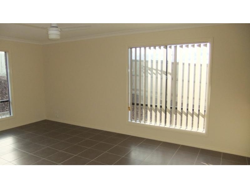 132 Phillip Dr, Sunbury VIC 3429