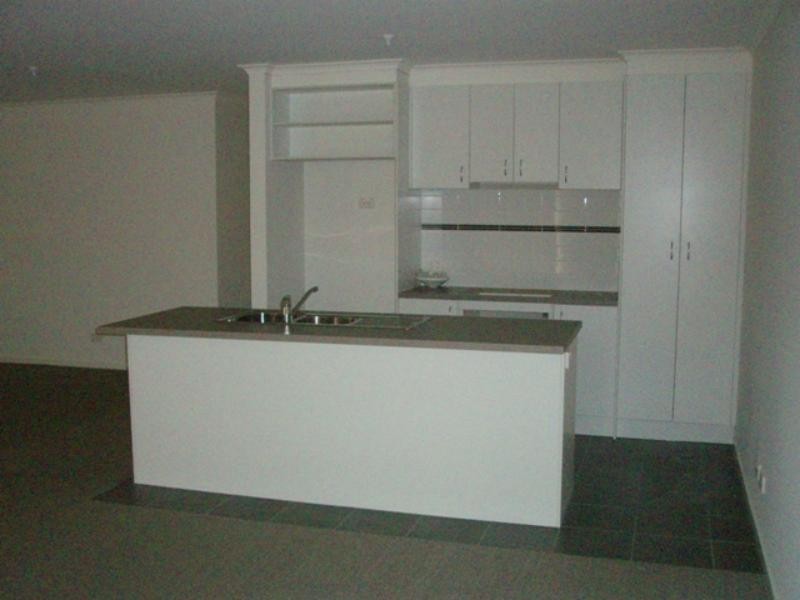 224 The Lakes Bvd, South Morang VIC 3752