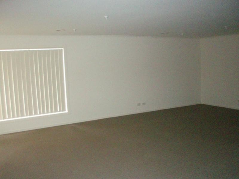 224 The Lakes Bvd, South Morang VIC 3752