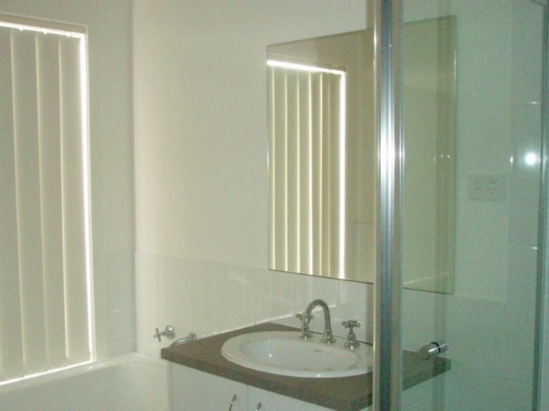 224 The Lakes Bvd, South Morang VIC 3752