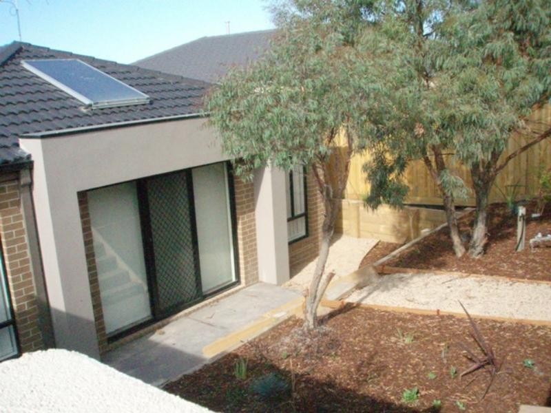 224 The Lakes Bvd, South Morang VIC 3752