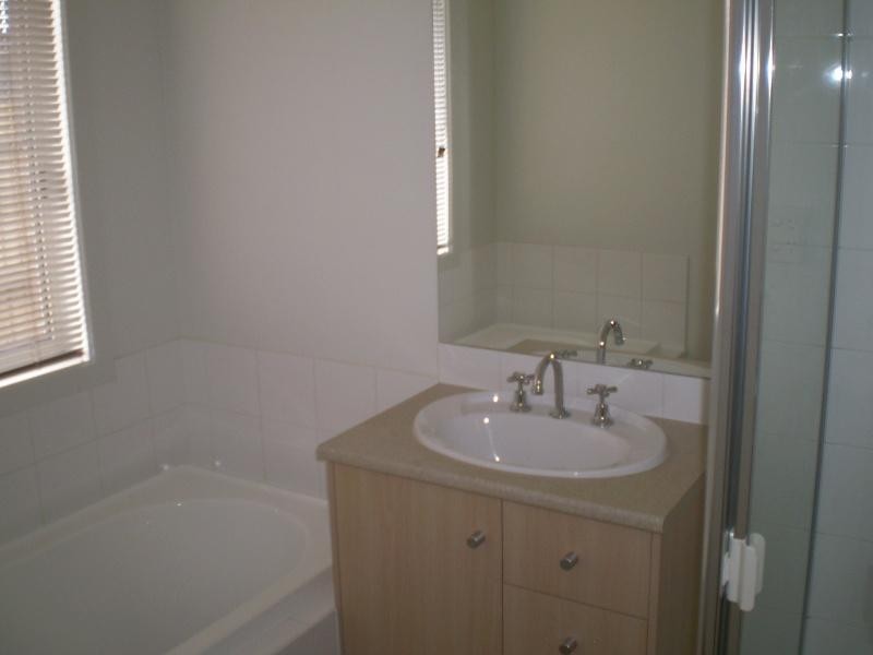 9 Harrow Pl, Truganina VIC 3029