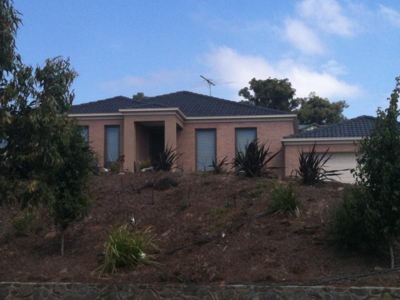 174 Phillip  Dr, Sunbury VIC 3429