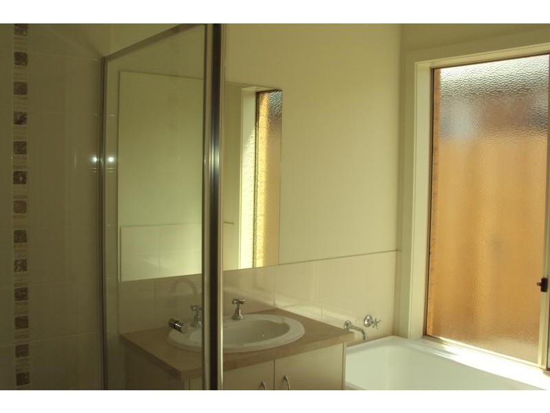 1 Wattlebrush Ct, Tarneit VIC 3029