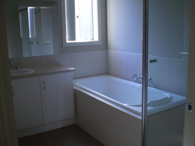 12 Fernhurst  Ave, Derrimut VIC 3030