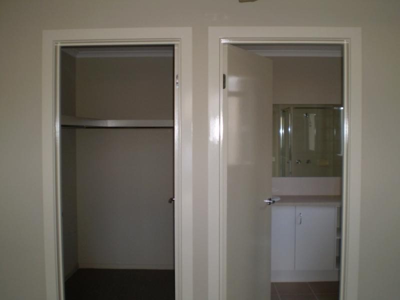 12 Fernhurst  Ave, Derrimut VIC 3030