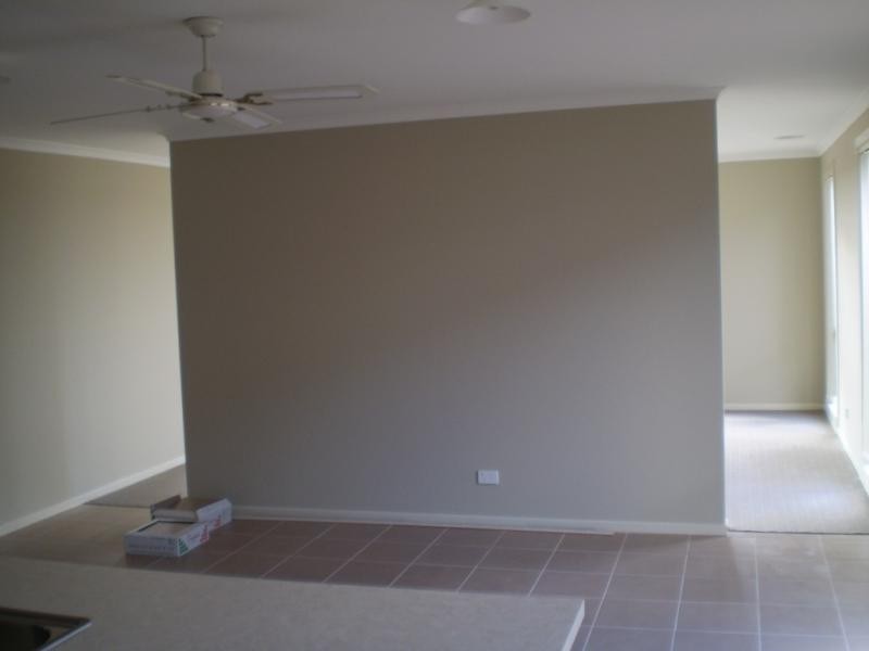 12 Fernhurst  Ave, Derrimut VIC 3030