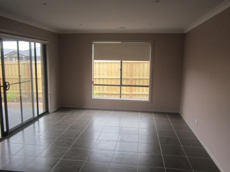 17 Bassetts Rd, Doreen VIC 3754
