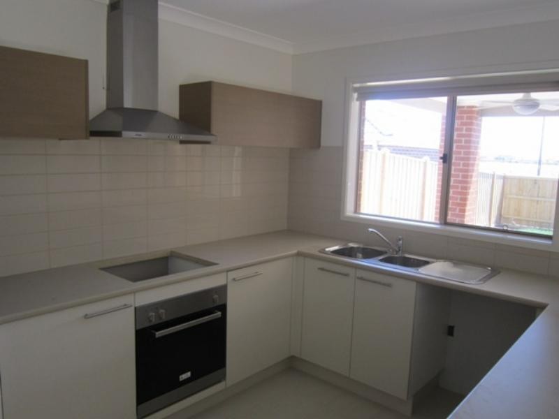 209 Saltwater Prom, Point Cook VIC 3030