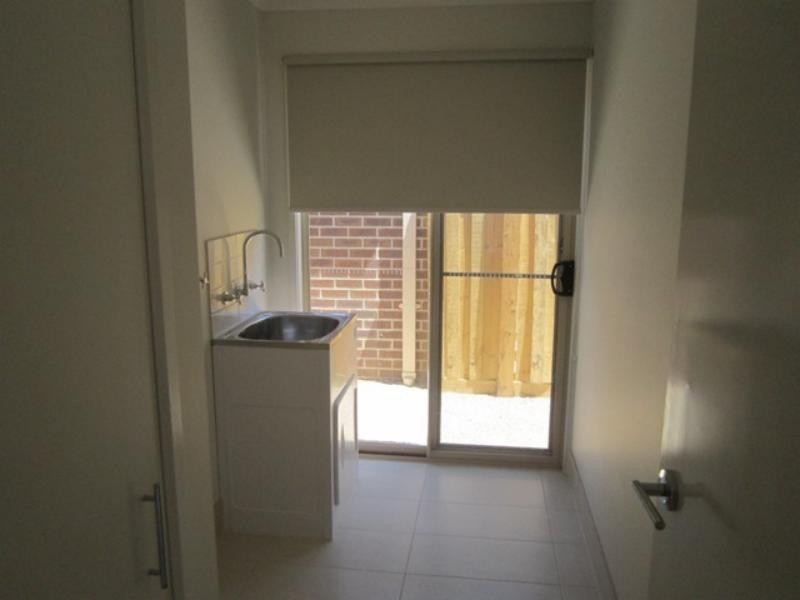 209 Saltwater Prom, Point Cook VIC 3030