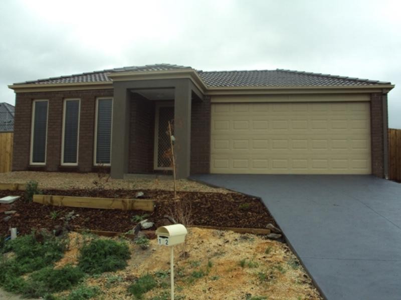 7 Leveque Loop, Craigieburn VIC 3064