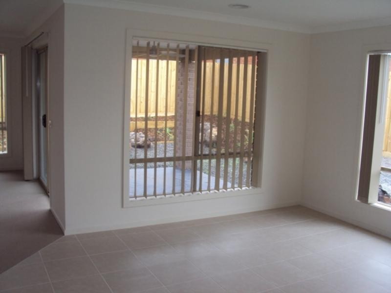 7 Leveque Loop, Craigieburn VIC 3064