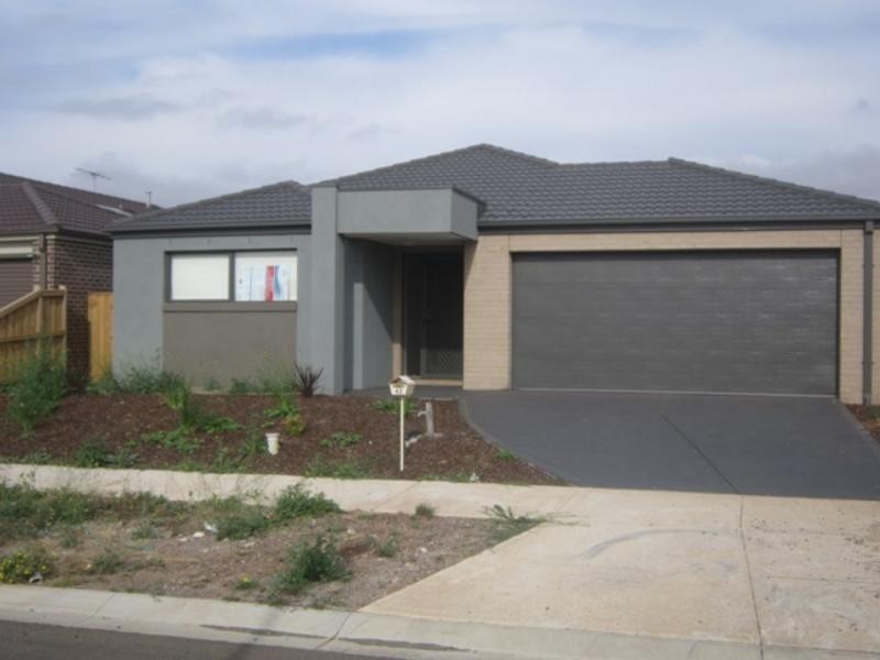 43 Springleaf Rd, Tarneit VIC 3029