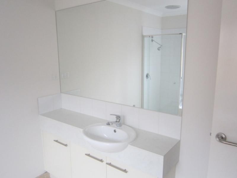 43 Springleaf Rd, Tarneit VIC 3029