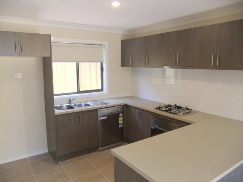 12 Gentle Wk, Doreen VIC 3754