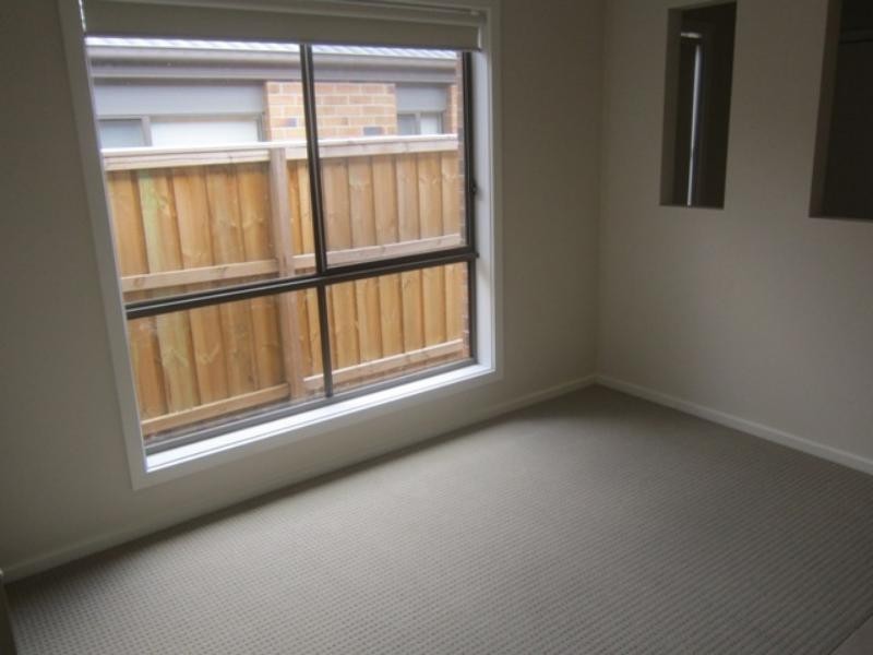 12 Gentle Wk, Doreen VIC 3754