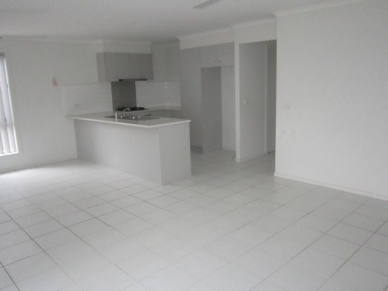 5 Dominion Tce, Truganina VIC 3029