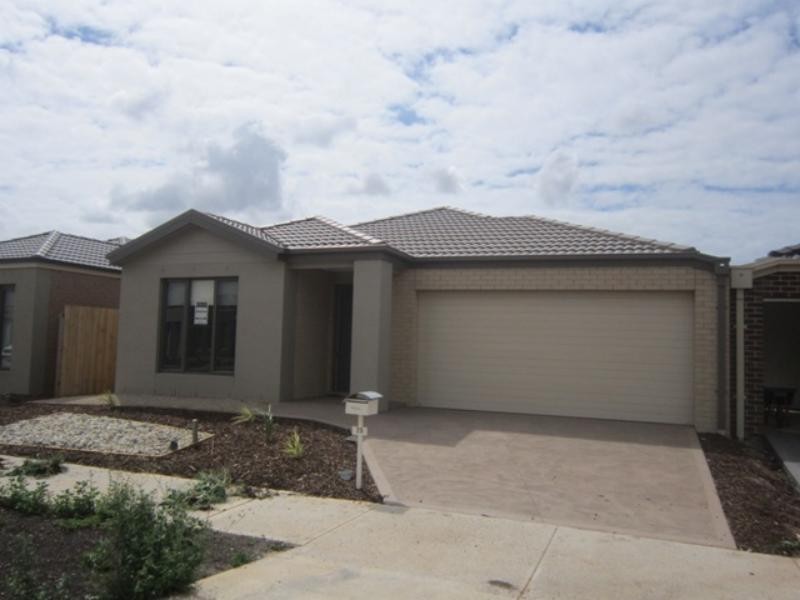 25 Morgan Cres, Werribee VIC 3030